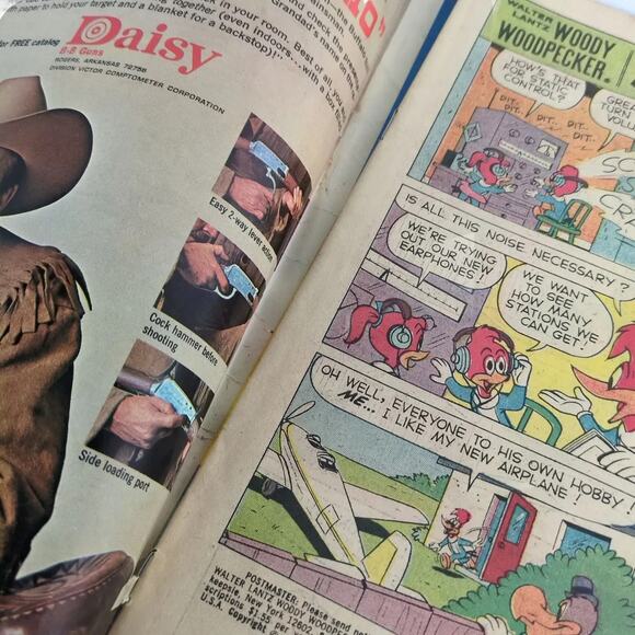 1961 Gold Key Woody Woodpecker Christmas Parade Vtg Silver Age Comic Books +1970 - Picture 3 of 6